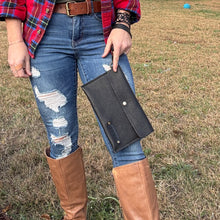 Large Envelope Wristlet - Black