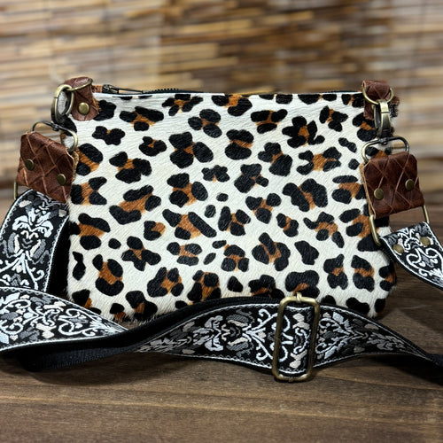 Go Small Zippered Crossbody - Leopard