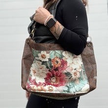 GO BIG Zippered Tote - Floral X2