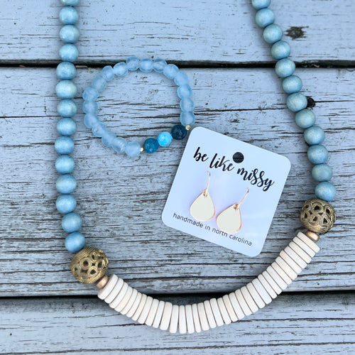 Beaded Necklace Style Box - Summer Blues