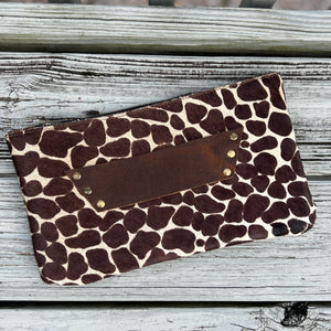 Fall - [raleigh leather] Clutch - Giraffe Print