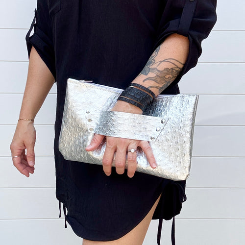 [raleigh leather] Clutch - Silver Ostrich Embossed