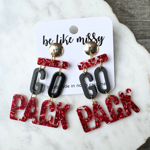 GO PACK - gold studs Wolfpack earrings