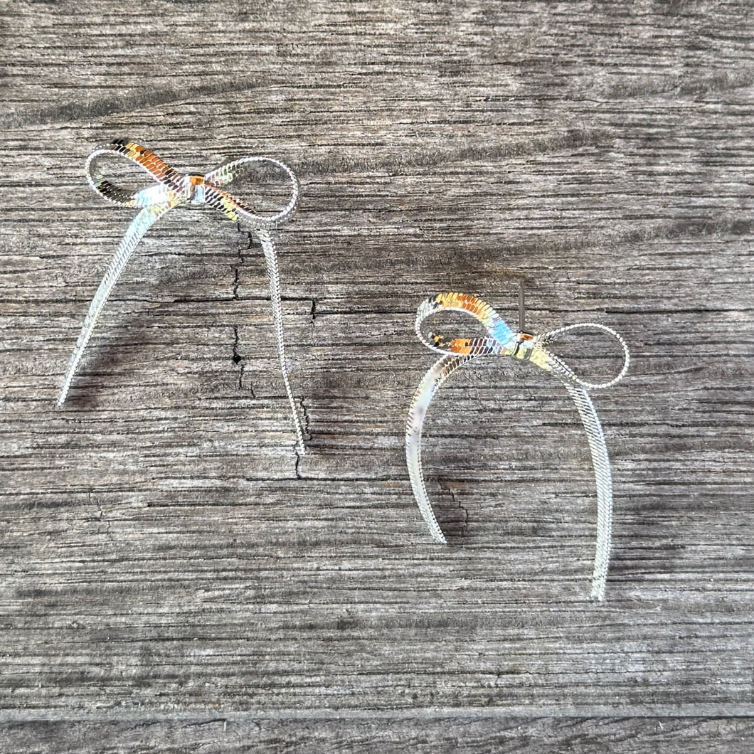 Bow Statement Studs - White Gold - Silver